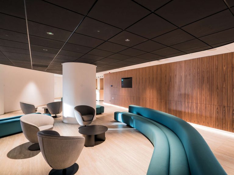 papendrecht-tandartsen-praktijk-witte-brug-wanden-maatwerk-plafonds-interieur-intermontage-002-gallery